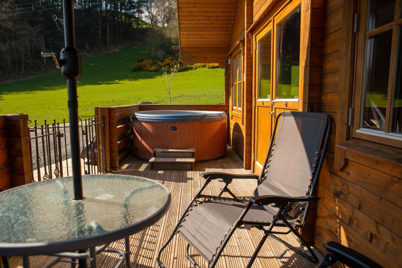 George Cabin - Log Cabin In Wales With Hot Tub Newtown  Exteriör bild