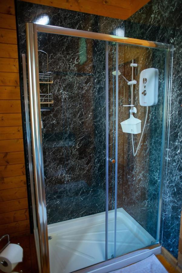 George Cabin - Log Cabin In Wales With Hot Tub Newtown  Exteriör bild
